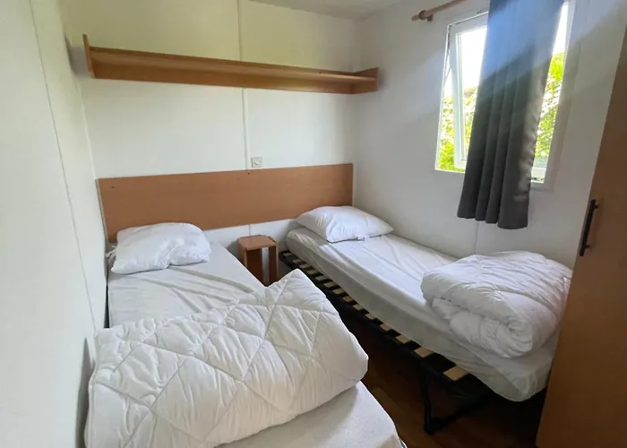 Mobilhome Sur Terrain Prive Dans Les Tamarins مكان تخييم