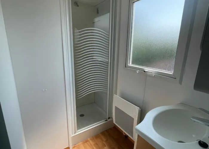 Mobilhome Sur Terrain Prive Dans Les Tamarins مكان تخييم